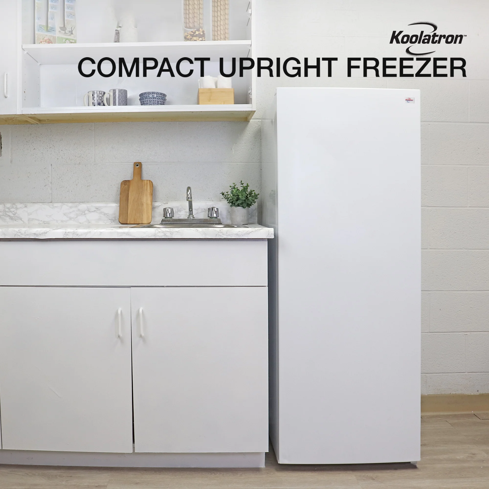 Koolatron? Compact Upright Freezer, White, 200 liter/7.0 Cu ft, Garage Ready